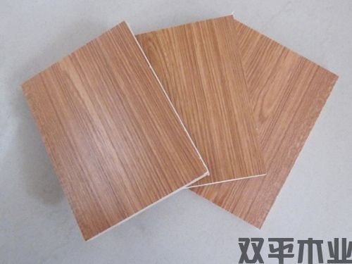 生態(tài)板、實(shí)木多層板、實(shí)木顆粒板，哪種板材做衣柜好？(圖1)
